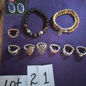 Paparazzi Jewelry lot 21